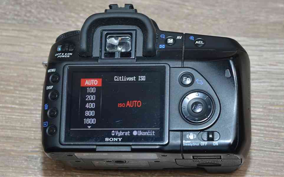 Sony SLT-A200 CCD 10,2 MPix*Super SteadyShot BIONZ - foto 6