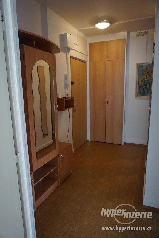 Pronájem bytu 2+1 s balkónem, Olomouc - Lazce - foto 8