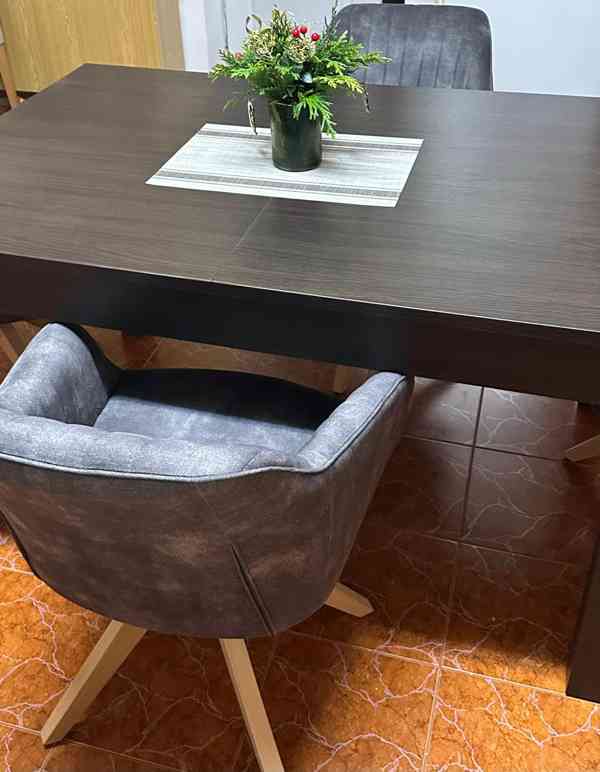 Stůl + 4 židle - foto 2