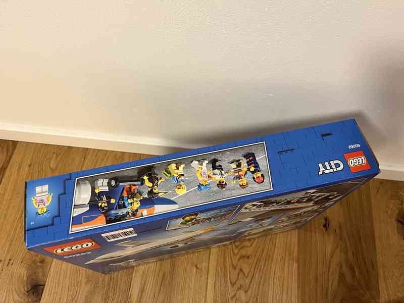 LEGO 60262 City Osobní letadlo (Airport Passenger Airplane) - foto 6