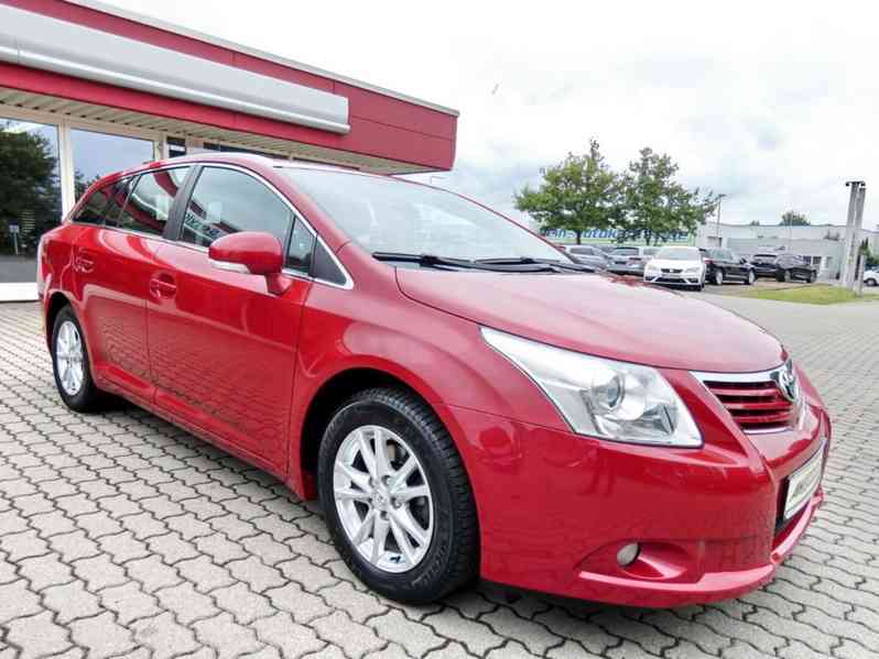 Toyota Avensis 1.8i Kombi Edition benzín 108kw - foto 15