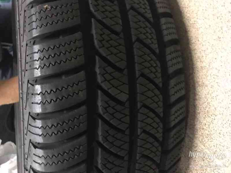 Nové zimní pneumatiky Continental, 205/65 R 16C - foto 4
