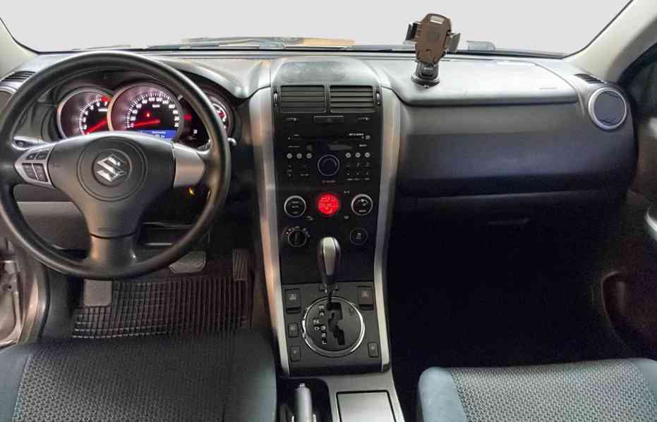 Suzuki Grand Vitara 2.4i Comfort benzín 122kw - foto 12