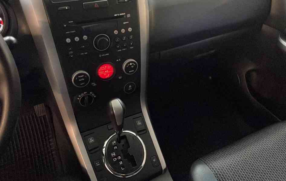 Suzuki Grand Vitara 2.4i Comfort benzín 122kw - foto 13