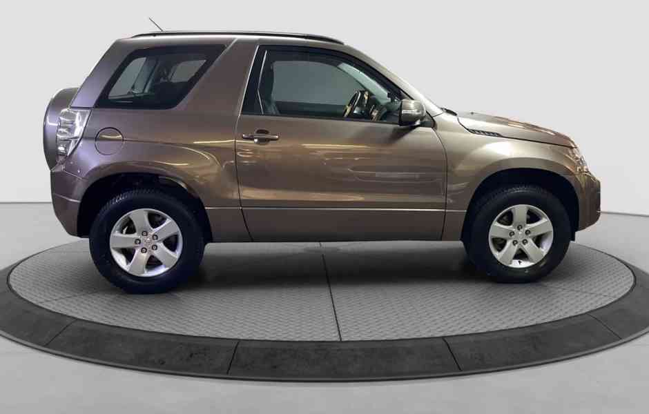 Suzuki Grand Vitara 2.4i Comfort benzín 122kw - foto 6