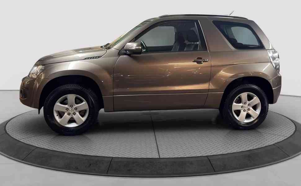 Suzuki Grand Vitara 2.4i Comfort benzín 122kw - foto 3