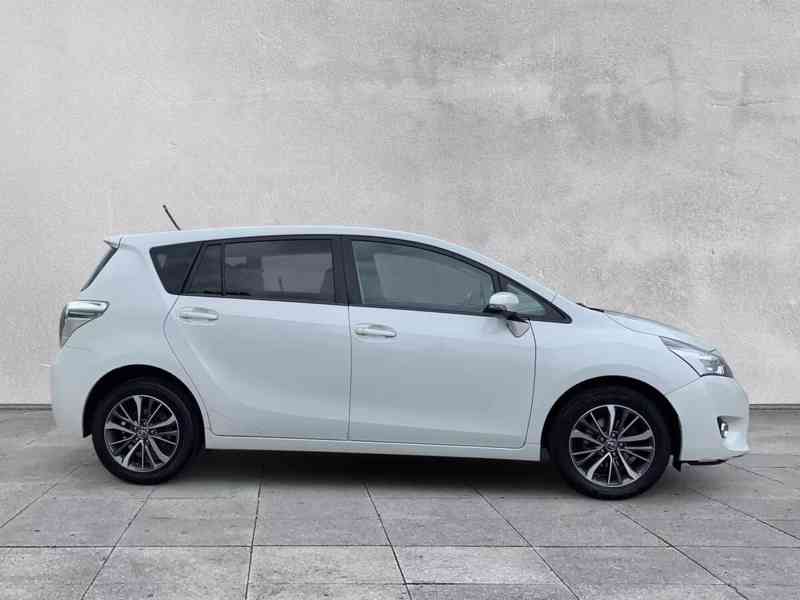 Toyota Verso 1,8i COMFORT benzín 108kw - foto 16