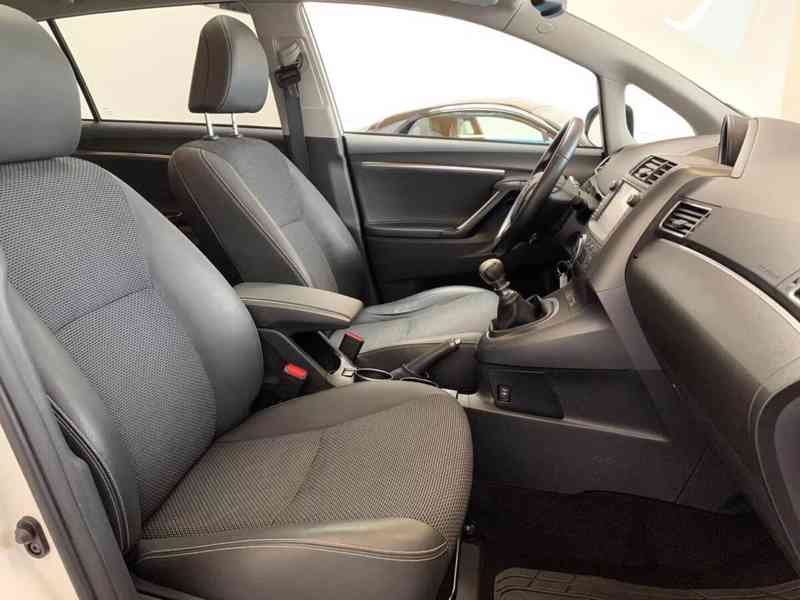 Toyota Verso 1,8i COMFORT benzín 108kw - foto 28