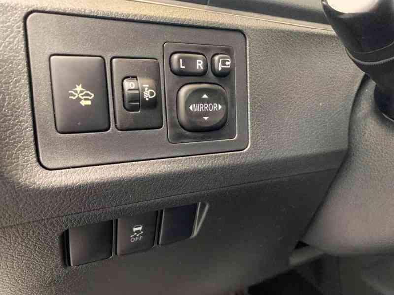 Toyota Verso 1,8i COMFORT benzín 108kw - foto 19