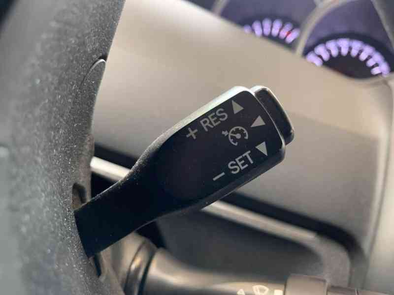Toyota Verso 1,8i COMFORT benzín 108kw - foto 24