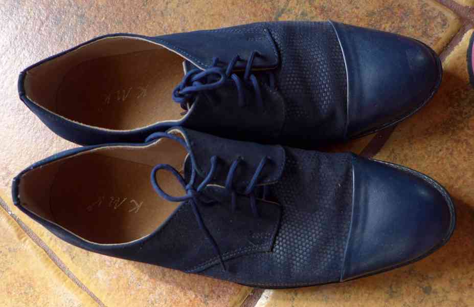 Chlapecká společenská obuv, boty č. 35 - foto 1