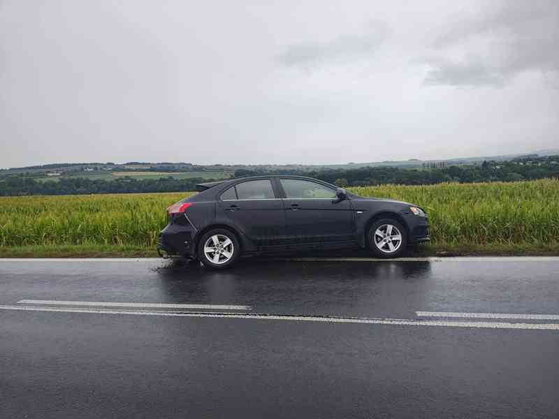 Mitsubishi Lancer 2.0 - foto 5