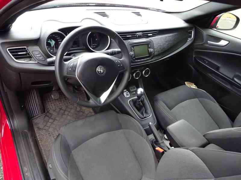 Alfa Romeo 1.6 JTD Guilette r.v.2018 1.Maj.serv.kníž.ČR - foto 5