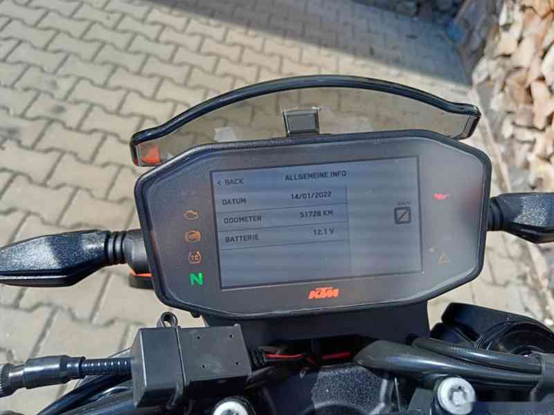 KTM DUKE 890 R - foto 11