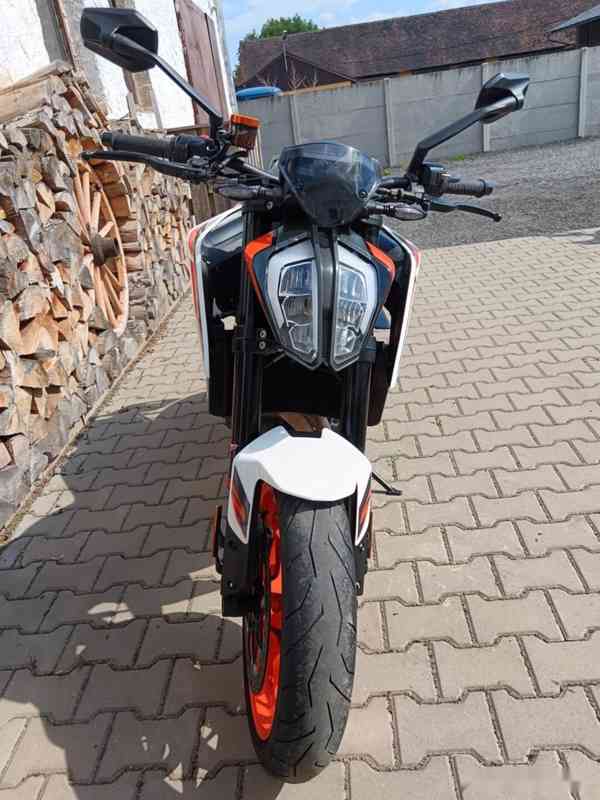 KTM DUKE 890 R - foto 14