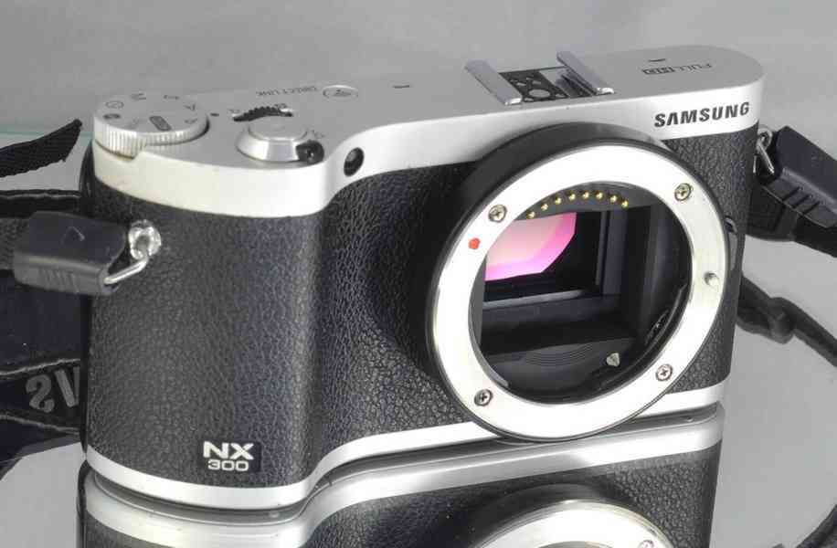 Samsung NX300 + 30mm 1:2 +50-200mm*20 Mpx*Full HDV - foto 6