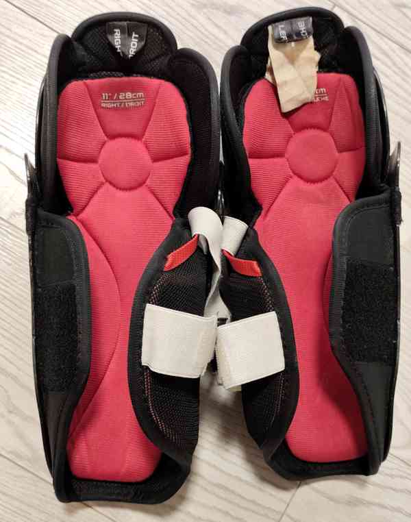 Dětské holení chrániče Bauer na lední hokej velikost 11" - foto 2