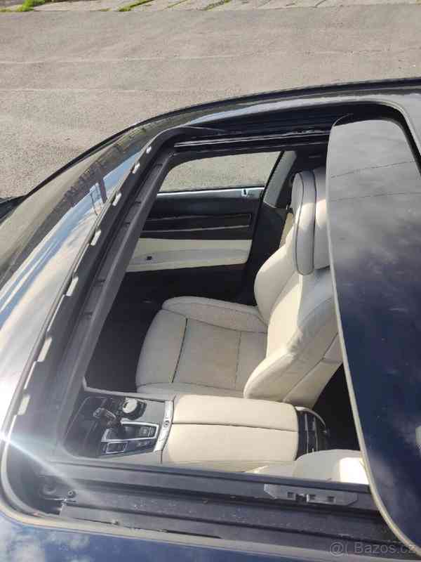 BMW Řada 7 3,0   730d - foto 8