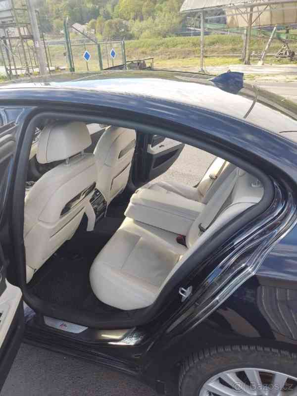 BMW Řada 7 3,0   730d - foto 7