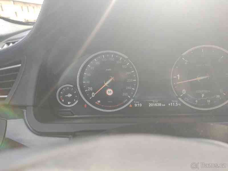 BMW Řada 7 3,0   730d - foto 10