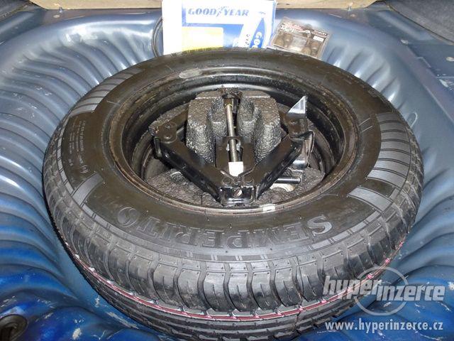 Peugeot 406 2.0hdi 80kw 110k combi TOP STAV - foto 17