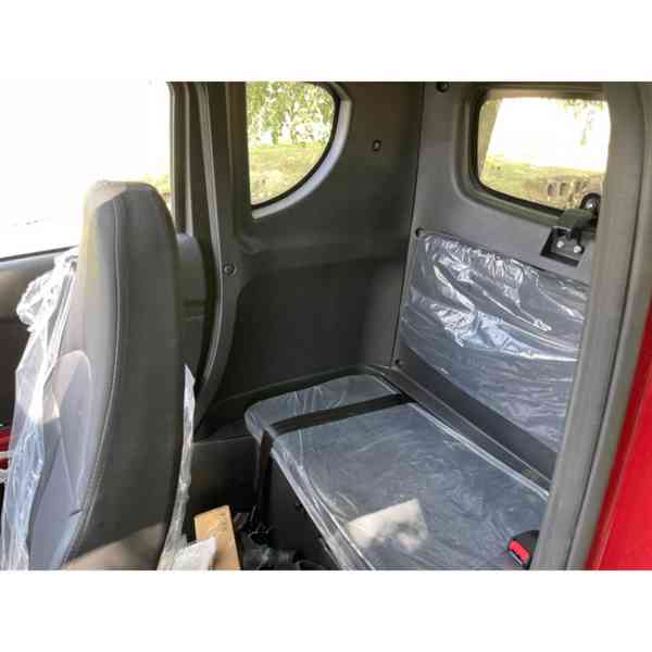 Elektrická kabinová tříkolka 2000w od 15 let - foto 8