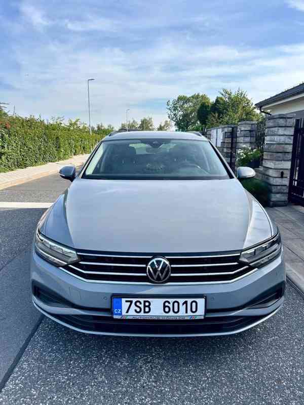Volkswagen Passat 2,0   TDi 90kW B8 DSG KAMERA NOVÁ ST - foto 9