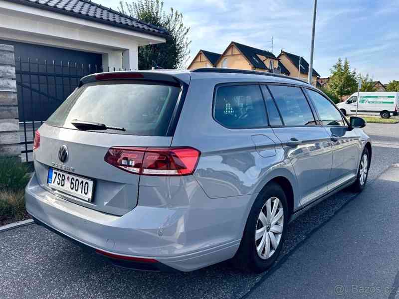Volkswagen Passat 2,0   TDi 90kW B8 DSG KAMERA NOVÁ ST - foto 3