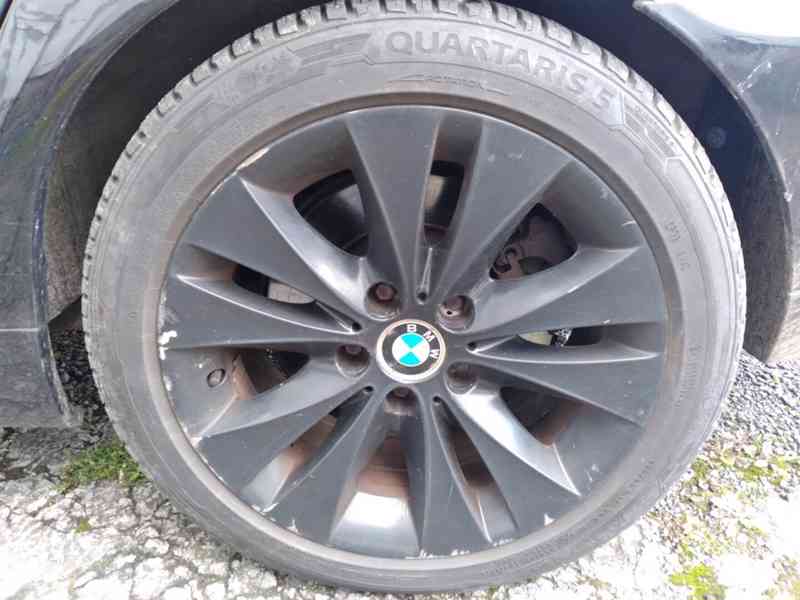 BMW 330d TOURING 135kW - foto 32