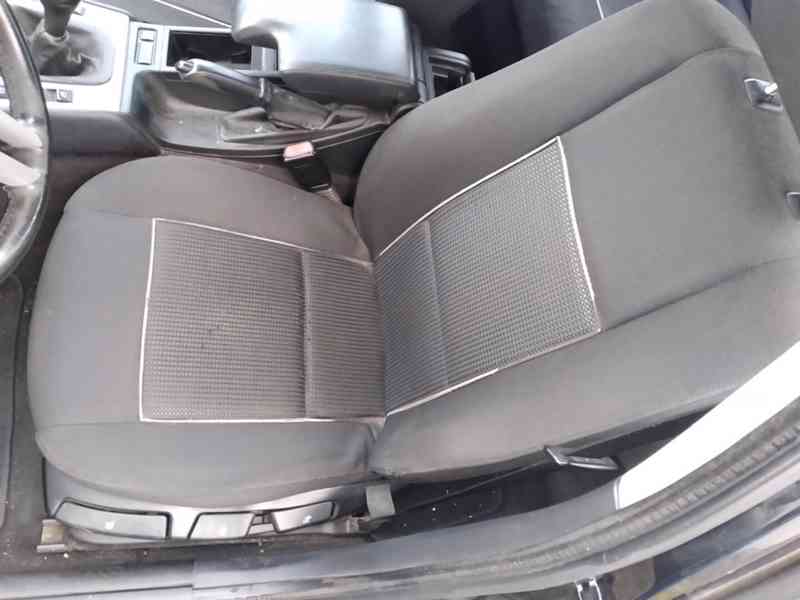 BMW 330d TOURING 135kW - foto 16