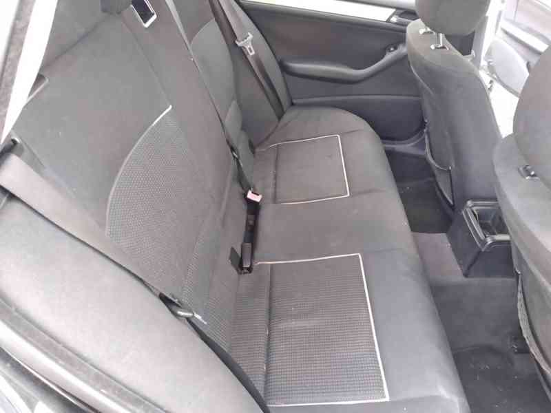 BMW 330d TOURING 135kW - foto 14