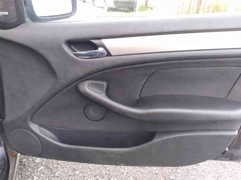 BMW 330d TOURING 135kW - foto 28