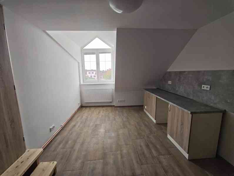 Pronájem bytu 3+1 88 m², Pardubice - Zelené Předměstí - foto 2