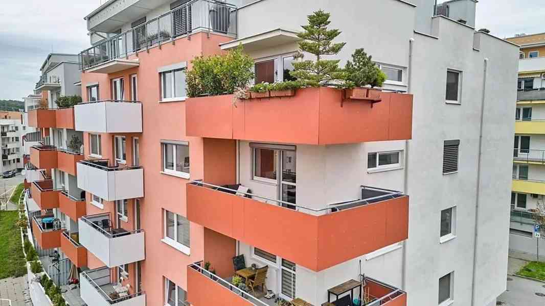 Pronájem bytu 2+kk 65 m² - foto 4