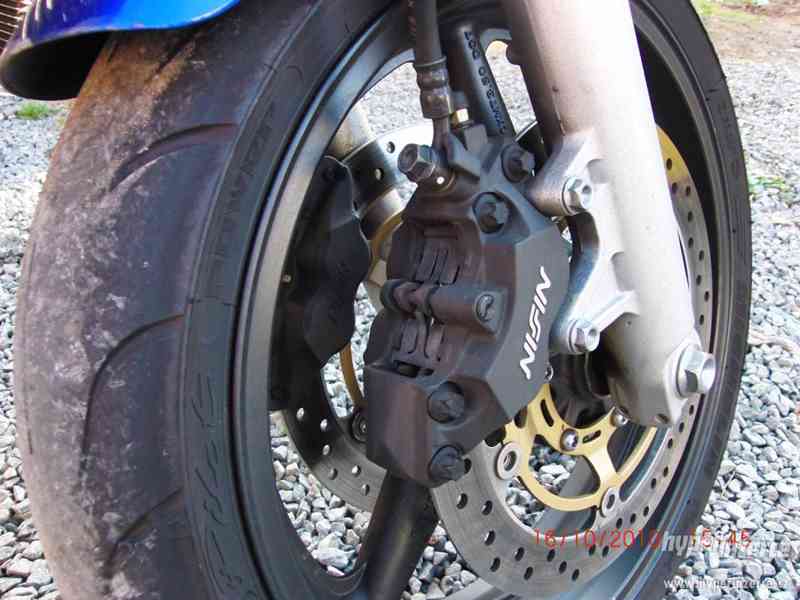 Honda CB 900 F Hornet - foto 11