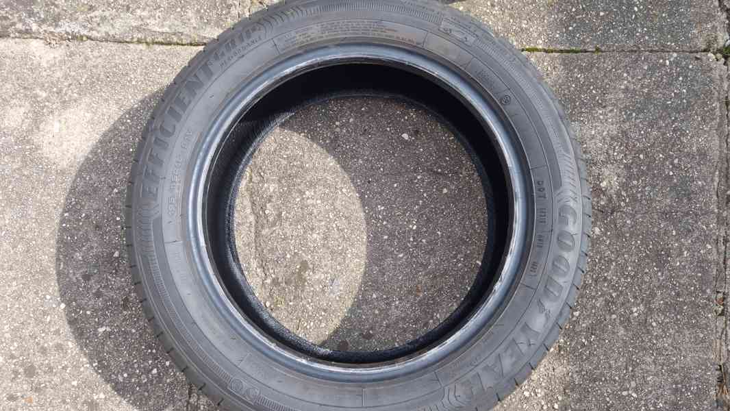Podám 4 ks letních pneu Goodyear 195/55 R16 91V - foto 2