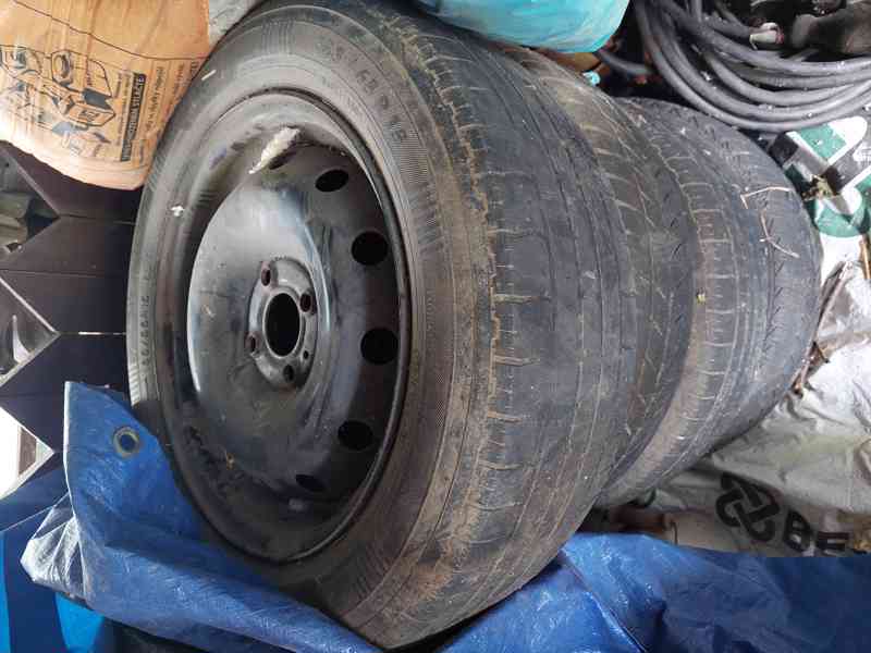 4 kola 185/65 r15 - foto 1