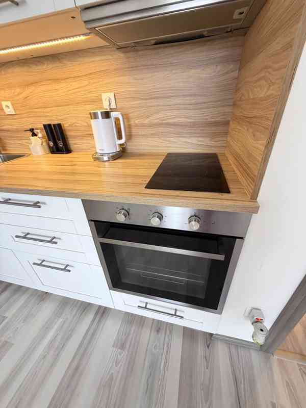 PRONÁJEM NOVOSTAVBY BYTU 1+KK S BALKÓNEM V RAJHRADĚ U BRNA - foto 5