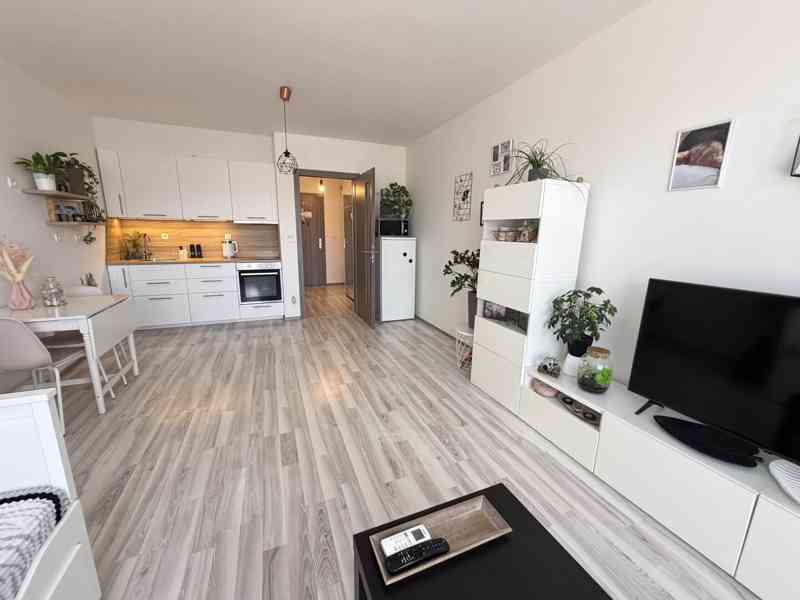 PRONÁJEM NOVOSTAVBY BYTU 1+KK S BALKÓNEM V RAJHRADĚ U BRNA - foto 24