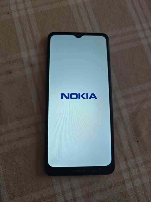 Mobilní dotykový telefon Nokia 2.4 - foto 2
