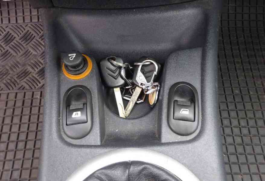 Citroen C3 1.4i r.v.2006 (54 kw) Koupeno v ČR - foto 11