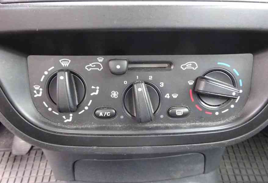 Citroen C3 1.4i r.v.2006 (54 kw) Koupeno v ČR - foto 10