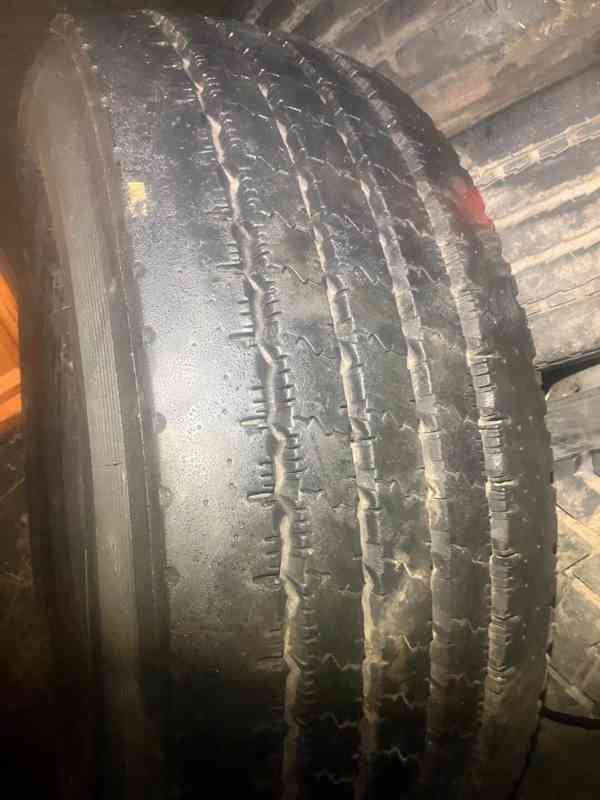 Tyrex PNEU NAVES 385/65 R22,5 160K POUZITE