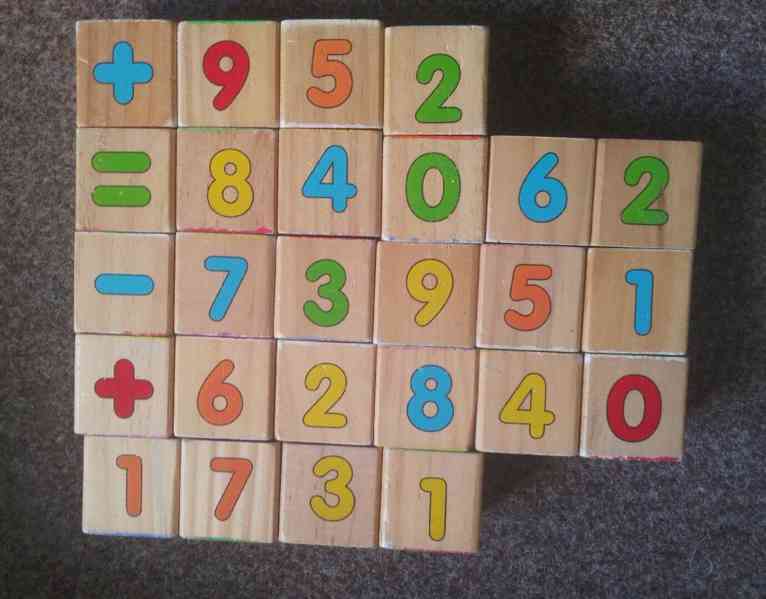 Chůvičky SENCOR, dřevěné kostky, hračky, vláčky, Barbie Pets - foto 16