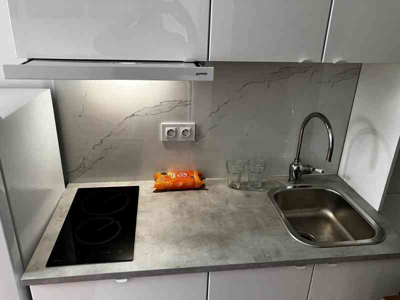 pronájem garsonky Sázava, 20m, 8000 + 2200 poplatky - foto 5