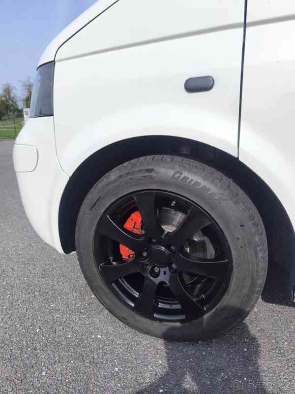 Volkswagen Caravelle 2,5 - foto 3