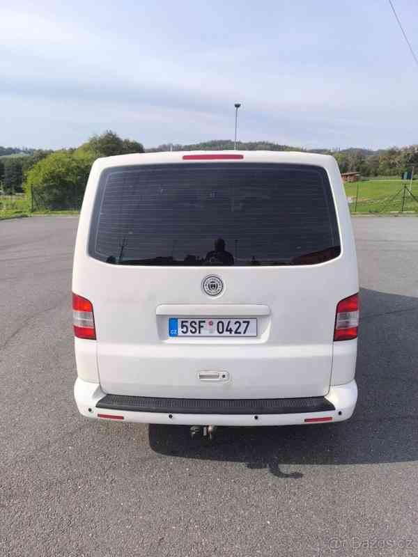 Volkswagen Caravelle 2,5 - foto 2