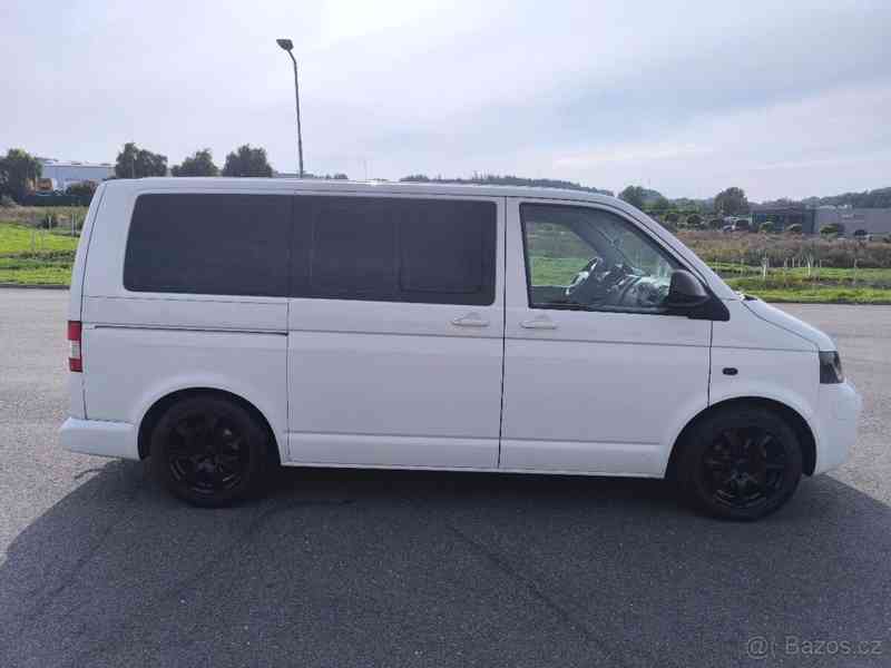 Volkswagen Caravelle 2,5 - foto 9