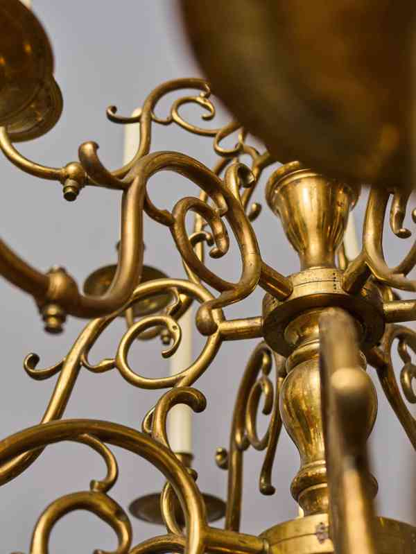 Monumentální mosazný korunní lustr 18 žárovek - foto 9