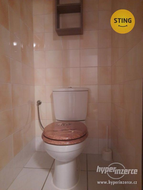 Pronájem jednopokojového bytu v centru Bystřice nad Pernštejnem. - foto 2